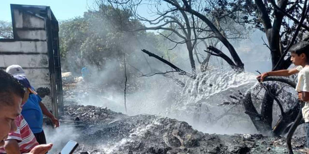 Incendio en deshuesadero provoca pánico de vecinos | El Imparcial de Oaxaca