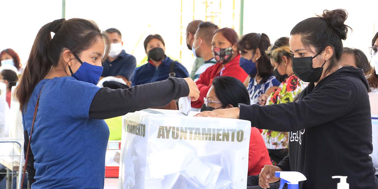 Cuatro agentas, anomalías y alta asistencia en elecciones