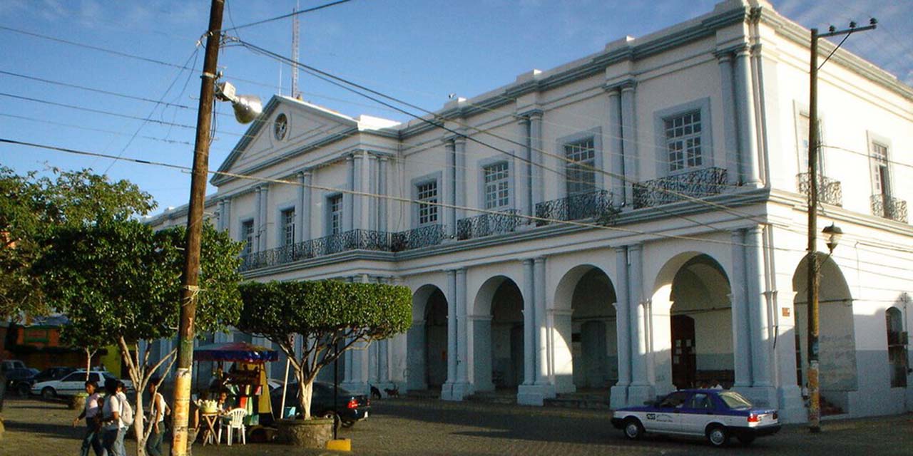 Investigan administración de la presidenta de Tehuantepec