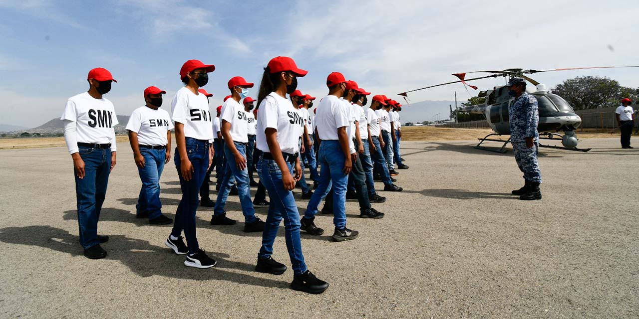 Mujeres rompen estereotipos; pasan lista en el Servicio Militar | El Imparcial de Oaxaca