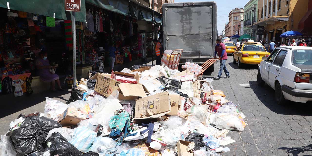 Calles, con toneladas de desechos; busca Neri ampliar vida de tiradero | El Imparcial de Oaxaca