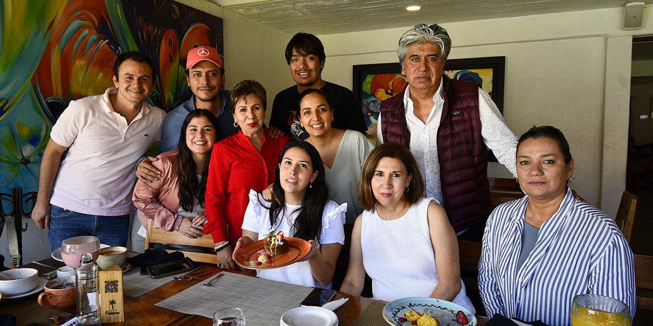 Consienten a Sofía por su cumpleaños | El Imparcial de Oaxaca