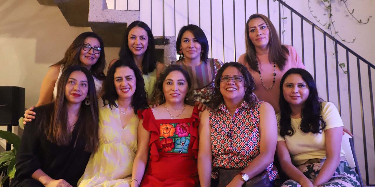 Mañanitas para Adriana; celebran en familia | El Imparcial de Oaxaca