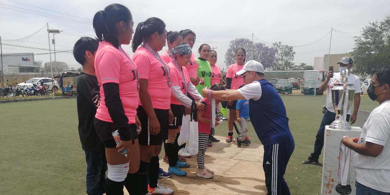Chicas de Visión OJBAU se coronan en la Copa MOMS | El Imparcial de Oaxaca