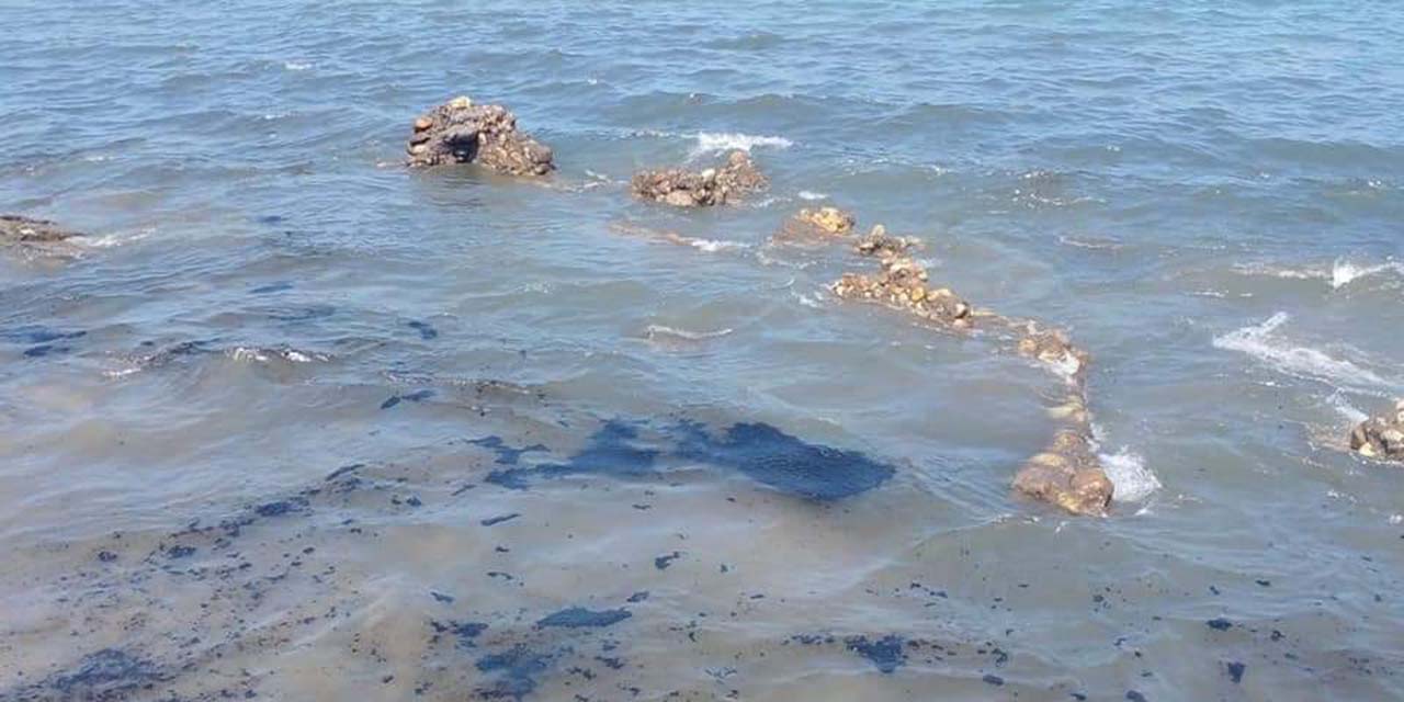 Retienen maquinaria por daños a la playa
