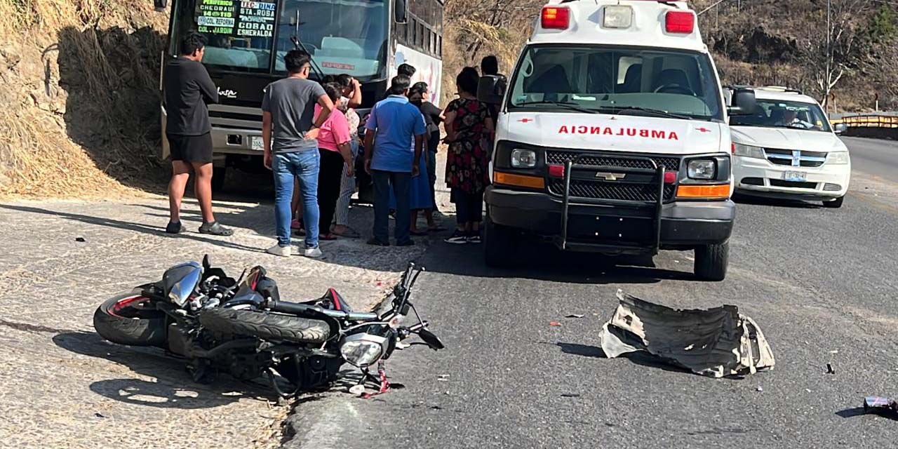 Hombre colisiona su moto contra auto | El Imparcial de Oaxaca