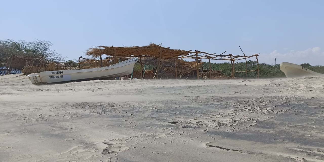 Devora el mar palapas en playas de Salina Cruz   | El Imparcial de Oaxaca