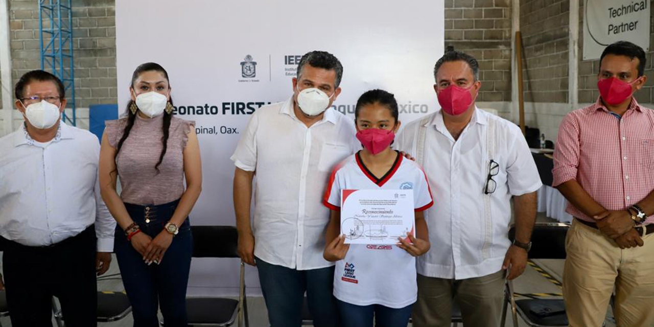 Entrega IEEPO reconocimientos a estudiantes de El Espinal que compiten en certamen de robótica | El Imparcial de Oaxaca