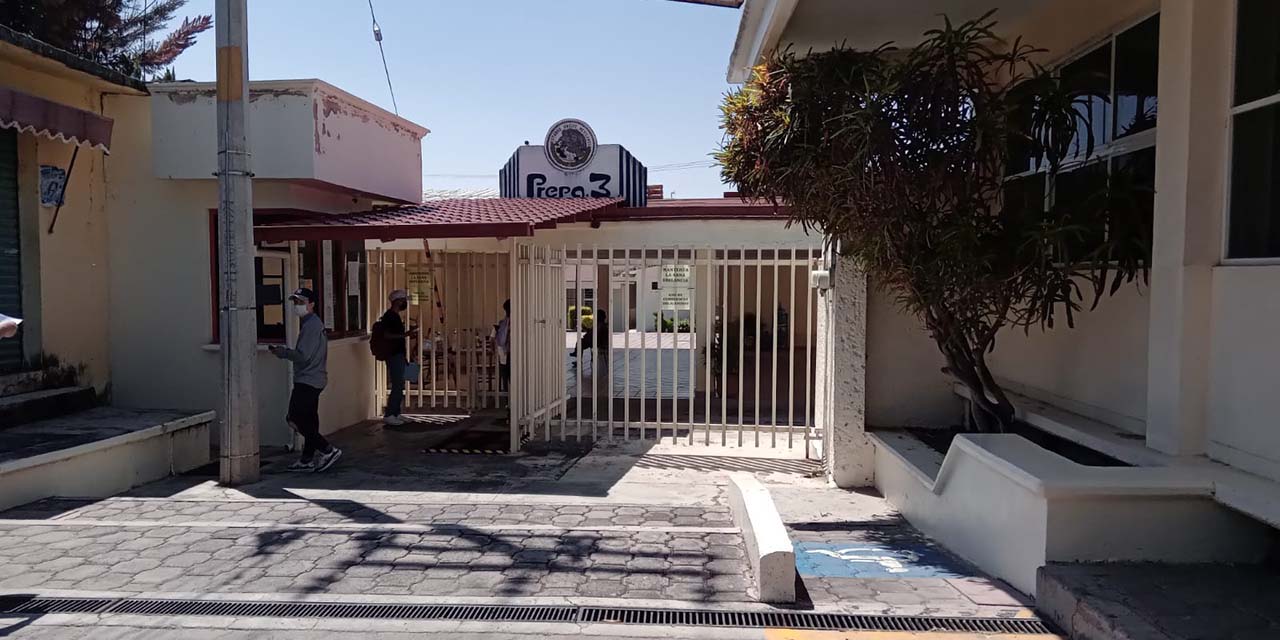 Toman sindicalizados nuevamente Prepa 3 y Enfermería, en Huajuapan | El Imparcial de Oaxaca