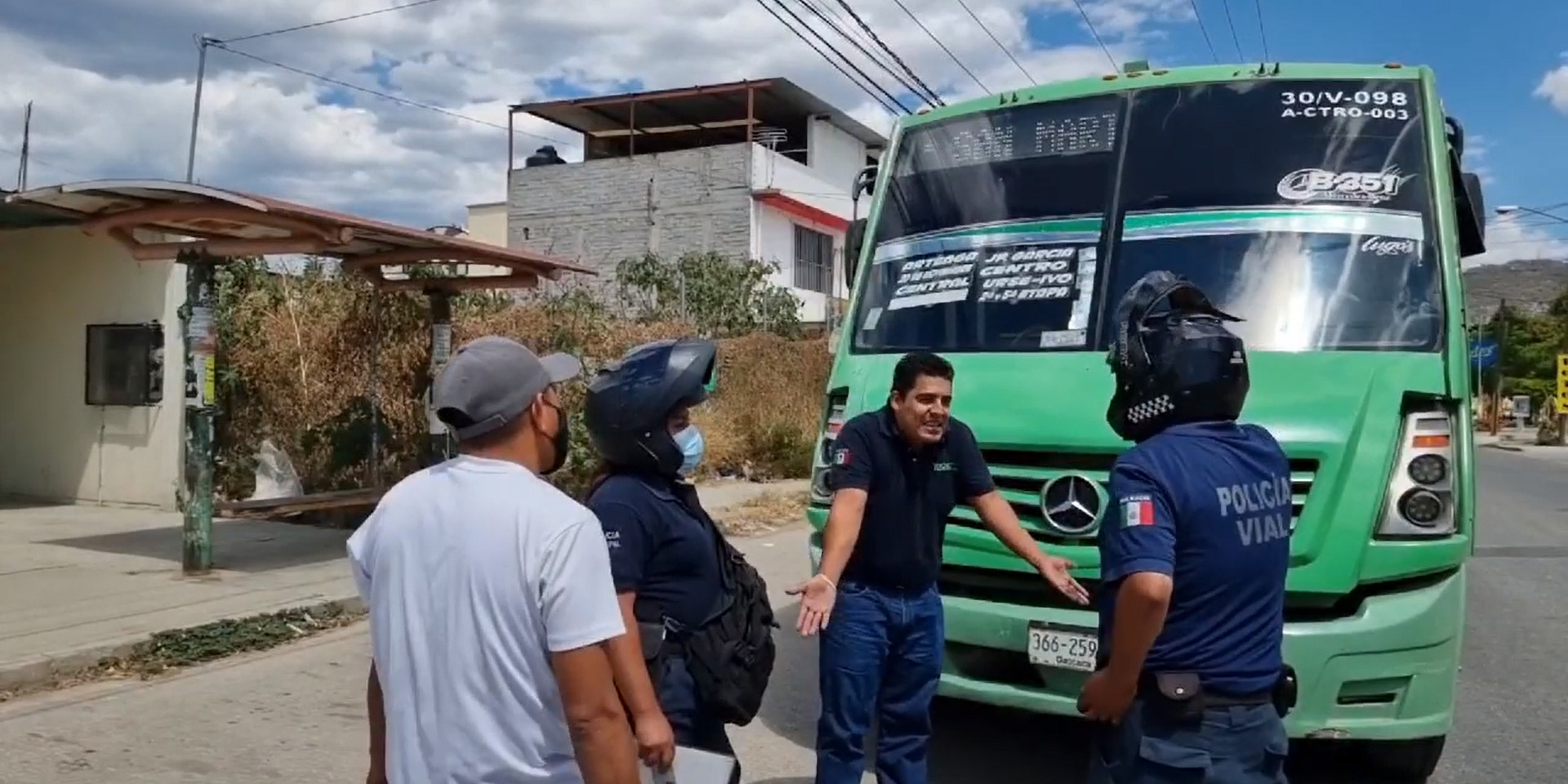 Chofer de transporte público hace berrinche, autoridades no ceden | El Imparcial de Oaxaca