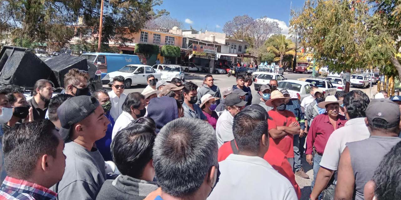 Toman gasolineras por costos elevados del combustible en Huajuapan | El Imparcial de Oaxaca