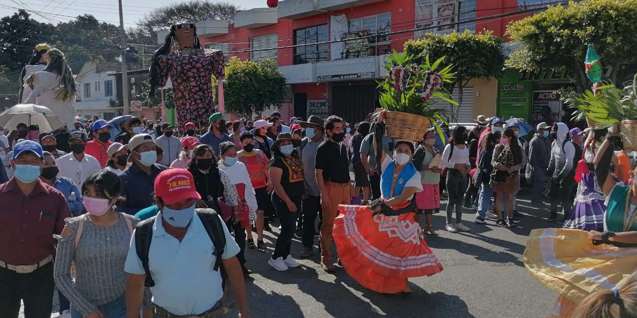 Con calenda, trabajadores de servicios municipales de la capital festejan su aniversario