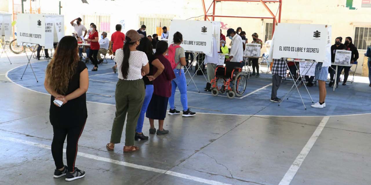 Entre saldos blancos y percances violentos, agencias capitalinas eligen a sus representantes