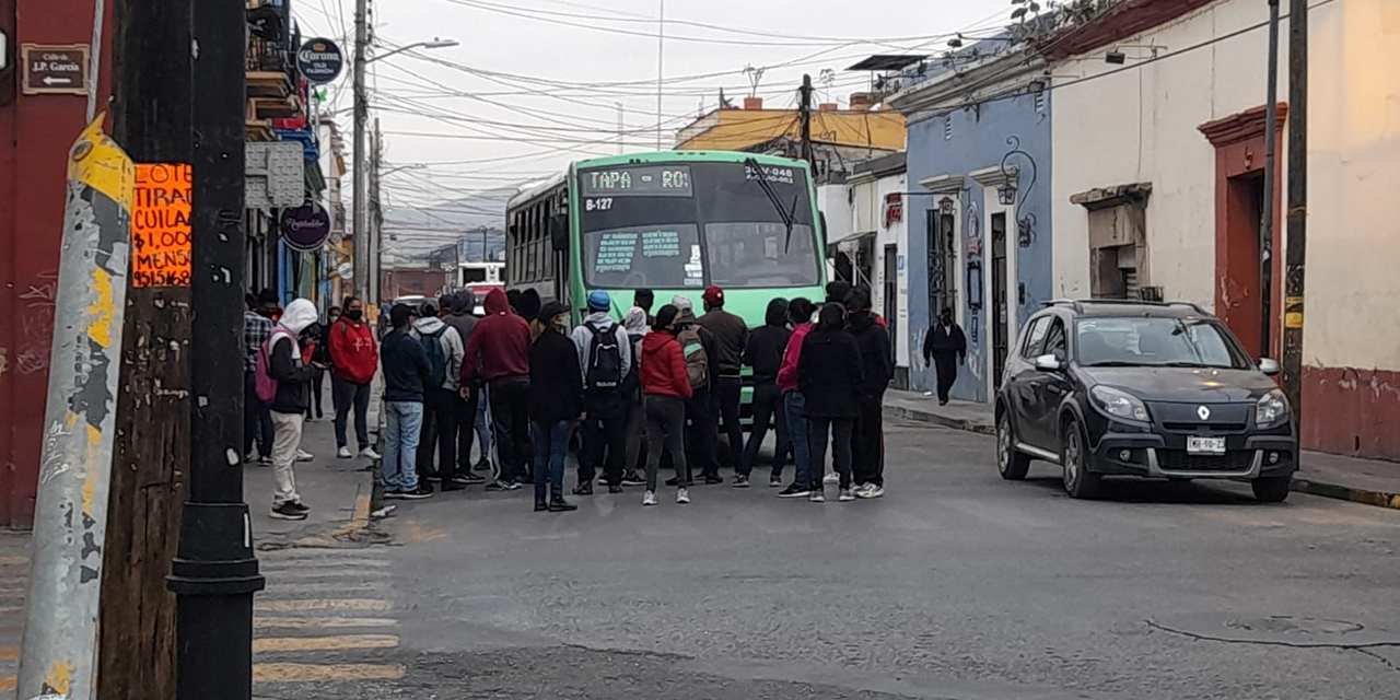 Estos son los puntos bloqueados por normalistas este jueves 24 de marzo | El Imparcial de Oaxaca