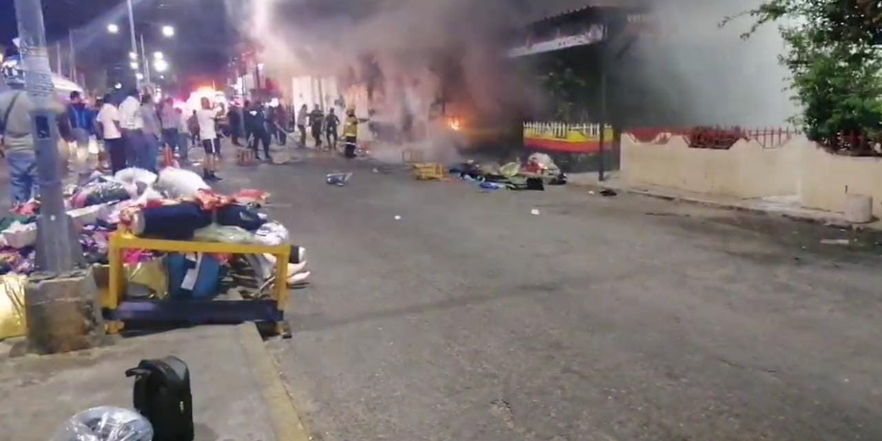 Incendio consume cinco locales  en pleno centro de Salina Cruz | El Imparcial de Oaxaca