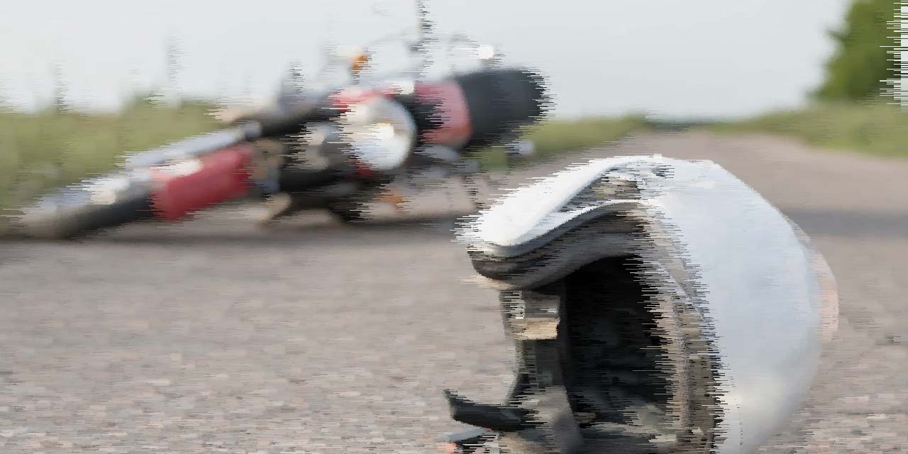 Mujer motociclista se accidenta y termina con lesiones de gravedad ¡FUERTES IMÁGENES! | El Imparcial de Oaxaca