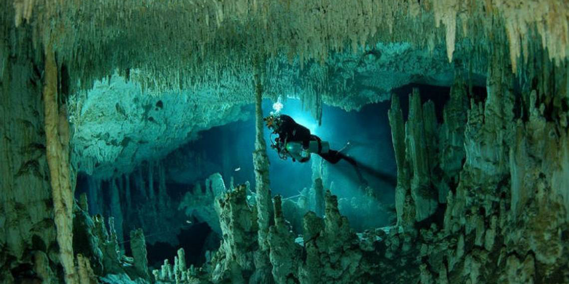 Buzo descubrió la cueva acuática más grande del mundo, está llena de misterios mayas | El Imparcial de Oaxaca