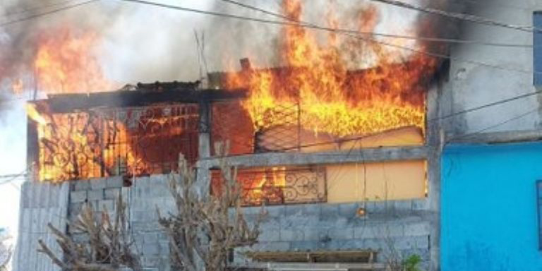 Una madre de 22 años y sus tres hijos murieron al incendiarse su casa | El Imparcial de Oaxaca