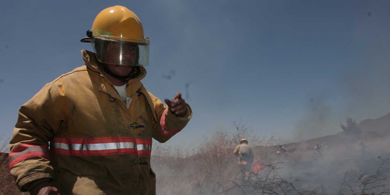Intenso incendio en Tlapacoya; van 32 durante el 2022 | El Imparcial de Oaxaca
