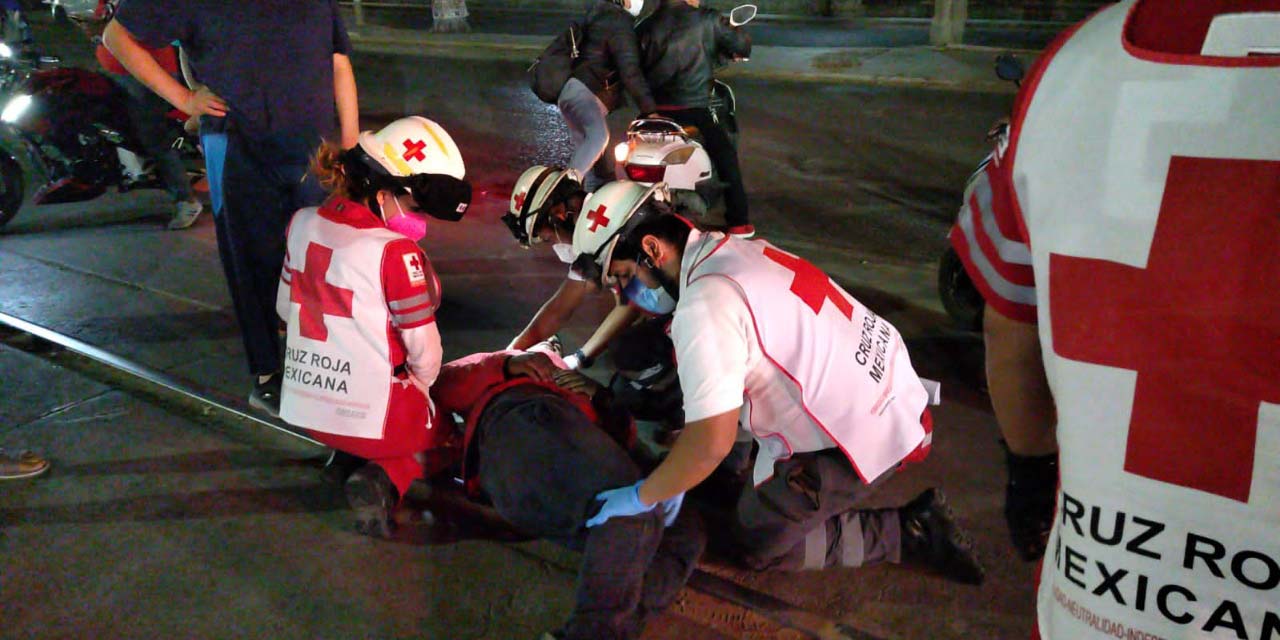 Taxista escapa tras arrollar a motociclista | El Imparcial de Oaxaca