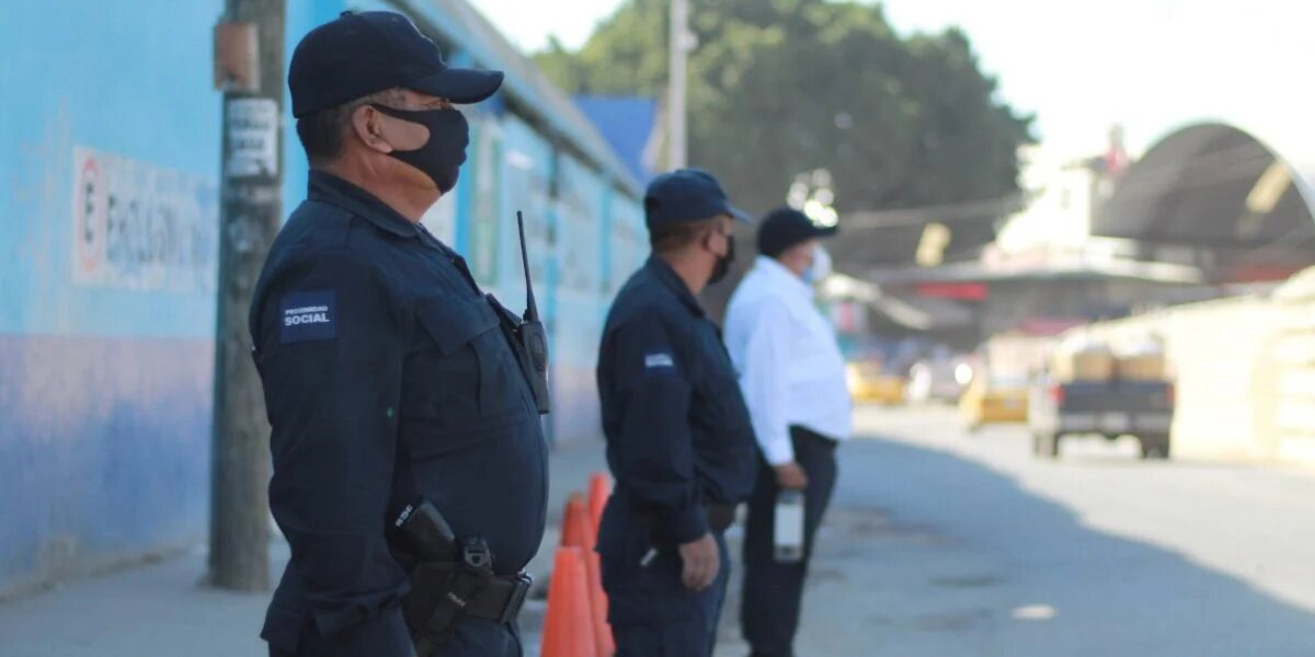Policía Municipal asegura vehículos con reporte de robo y placas clonadas | El Imparcial de Oaxaca