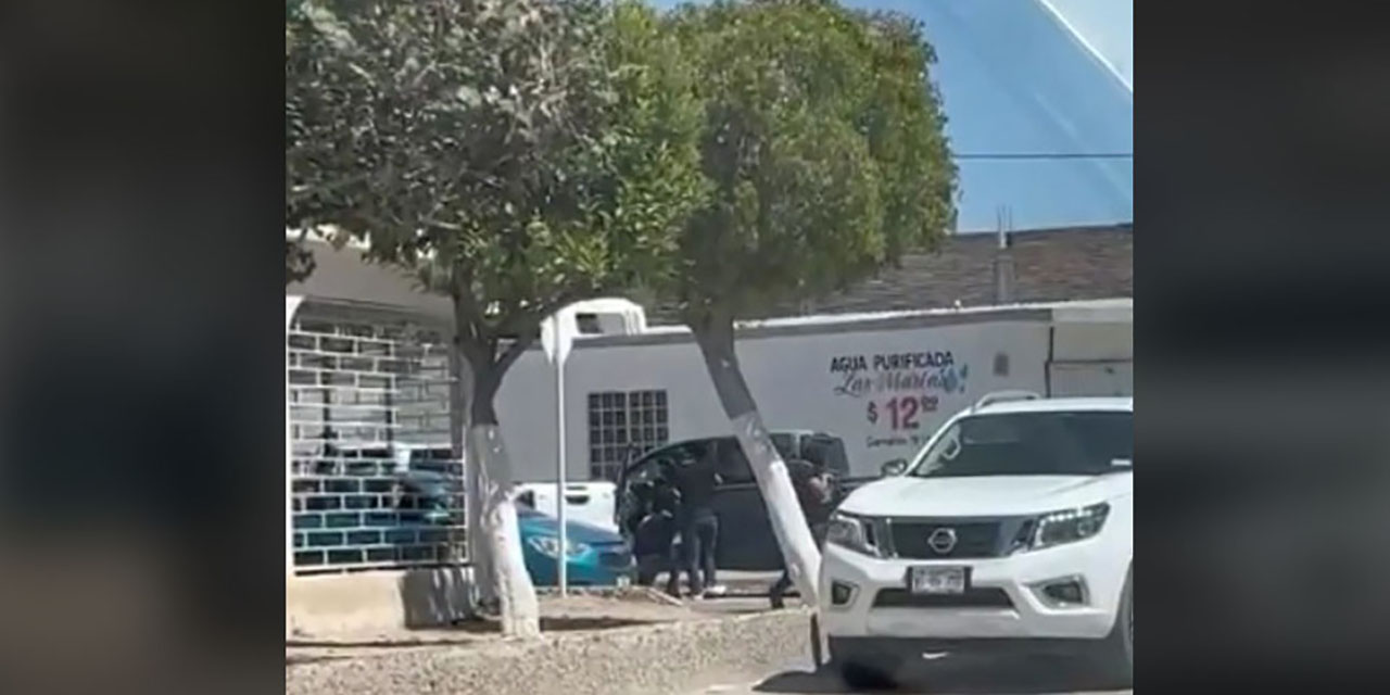 VÍDEO: ¡Terrible! “Levantan” a hombre frente a sus hijos | El Imparcial de Oaxaca