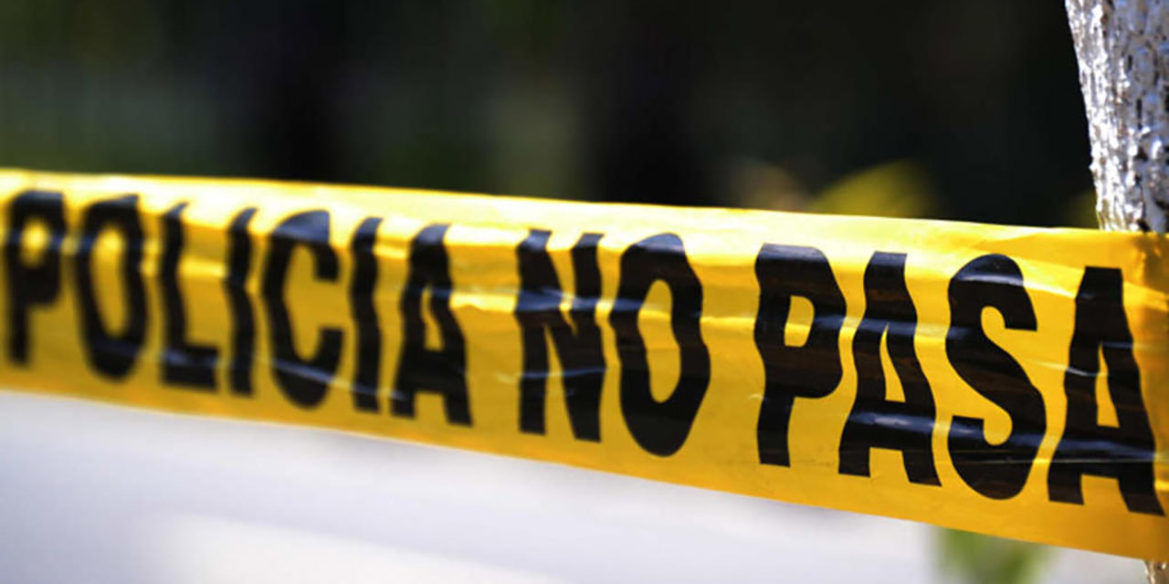 Dos jóvenes escaparon por la puerta falsa en Oaxaca