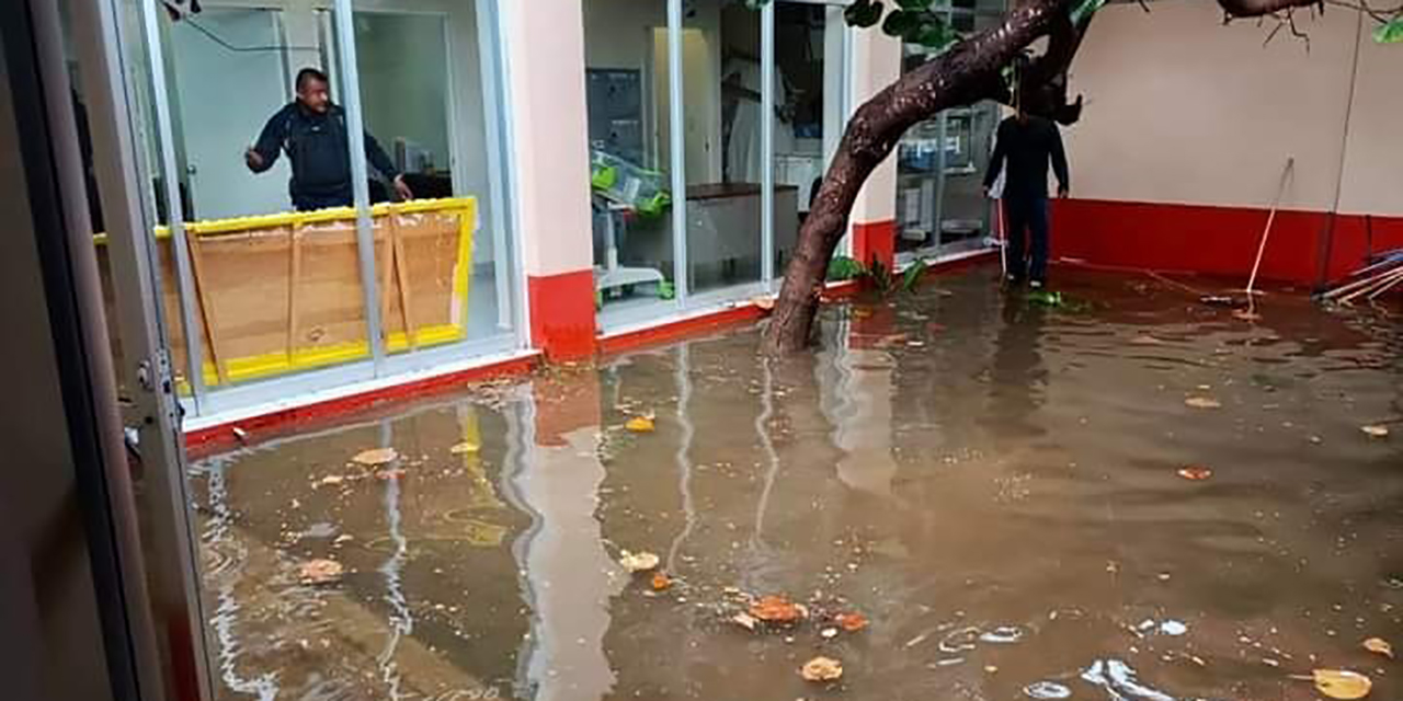 Se inunda Hospital Básico Comunitario de Juquila | El Imparcial de Oaxaca