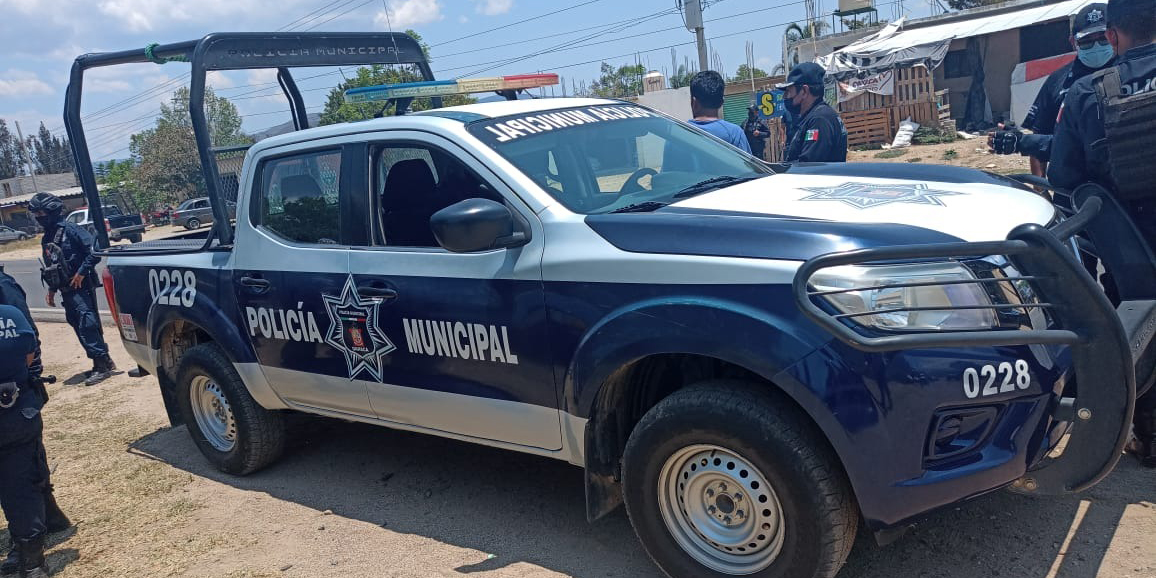 Fallece una oficial de policía de Apasco, al caer de patrulla | El Imparcial de Oaxaca