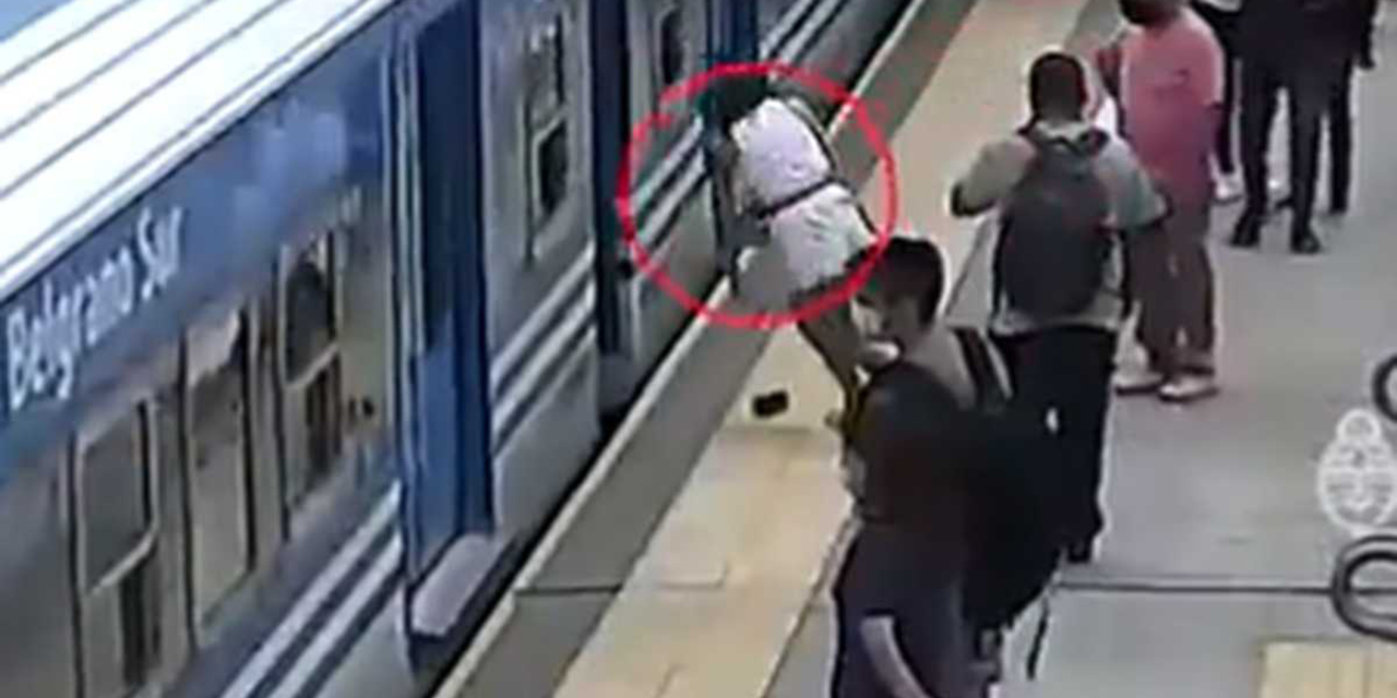 Video: Se salvó de milagro, mujer se desmaya y cae a las vías del tren | El Imparcial de Oaxaca