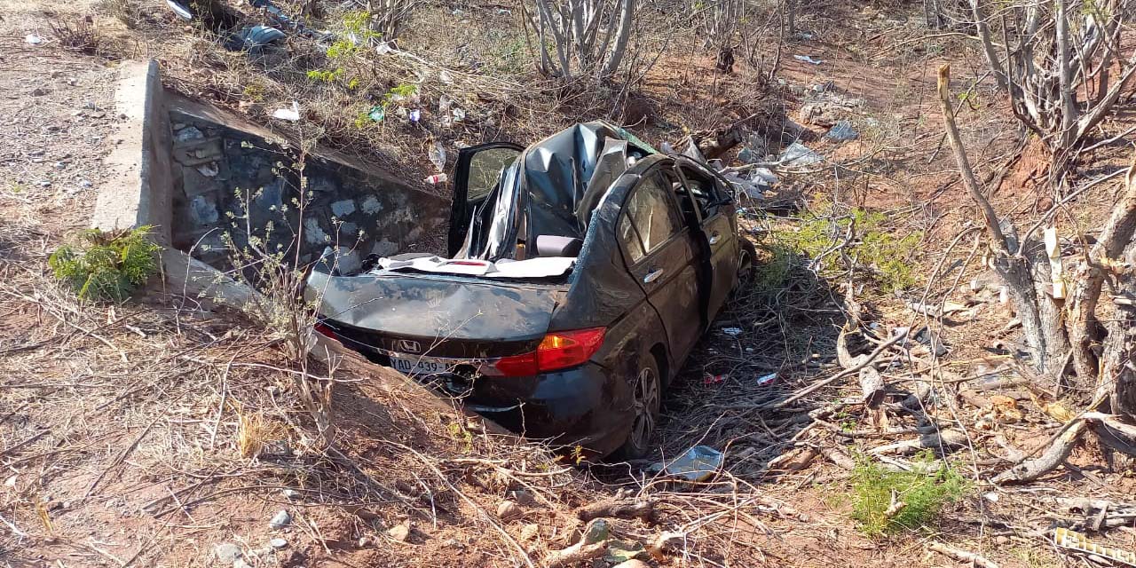 Aparatoso accidente deja cuatro lesionados | El Imparcial de Oaxaca