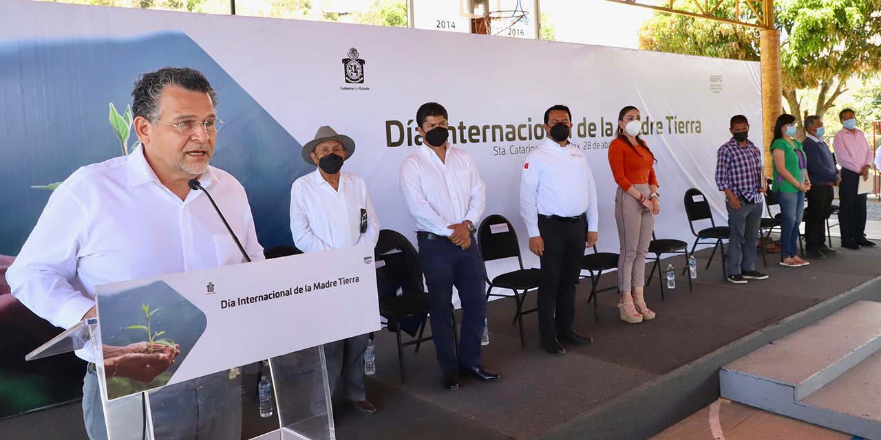 Conmemoran IEEPO, SEP, Semarnat y estudiantes de Telesecundaria el Día Internacional de la Madre Tierra | El Imparcial de Oaxaca