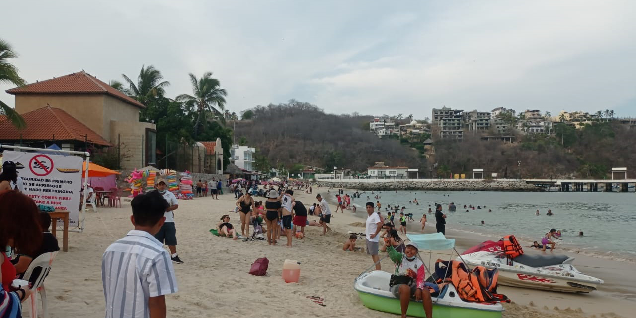 Abarrotadas, playas de Huatulco    | El Imparcial de Oaxaca