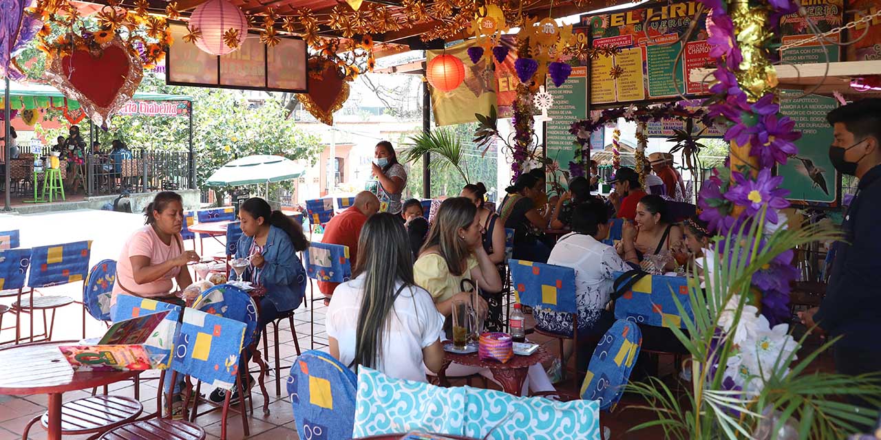 Jardín Sócrates: tradición que se sobrepone a la pandemia | El Imparcial de Oaxaca