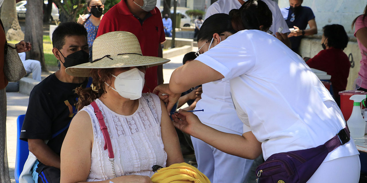 Mantiene IMSS puntos fijos de vacunación anticovid | El Imparcial de Oaxaca