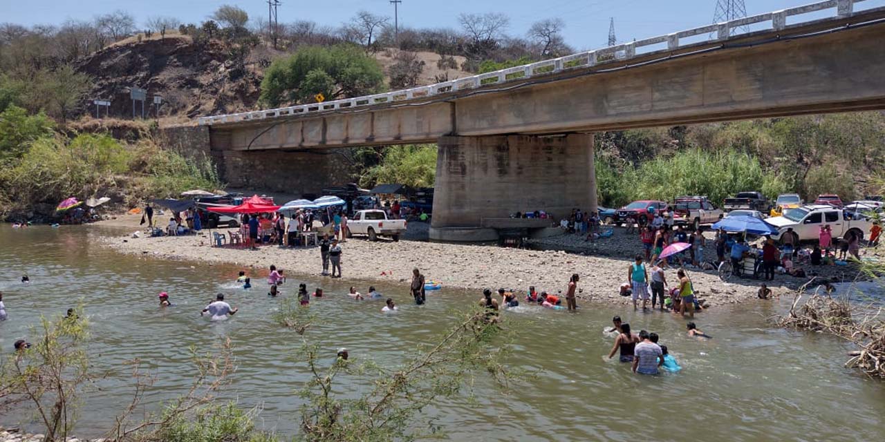 Vacacionistas locales y nacionales disfrutaron del río en Cuicatlán | El Imparcial de Oaxaca