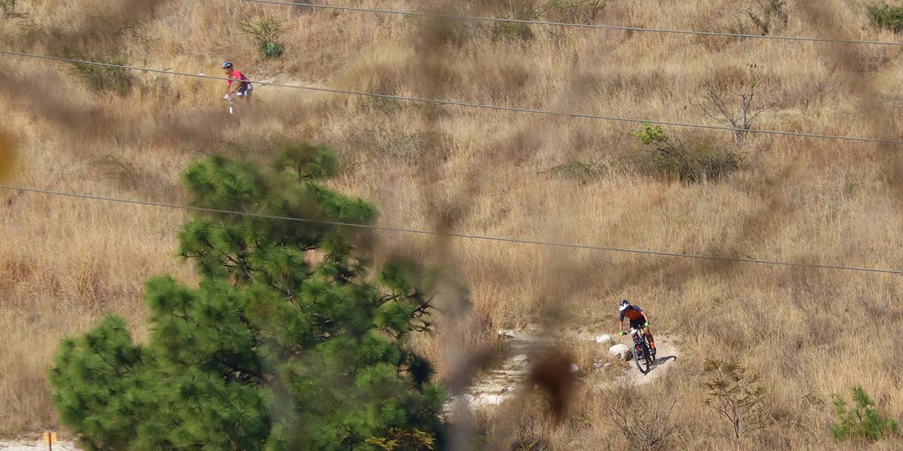 Corren ciclistas en Chalcatongo | El Imparcial de Oaxaca