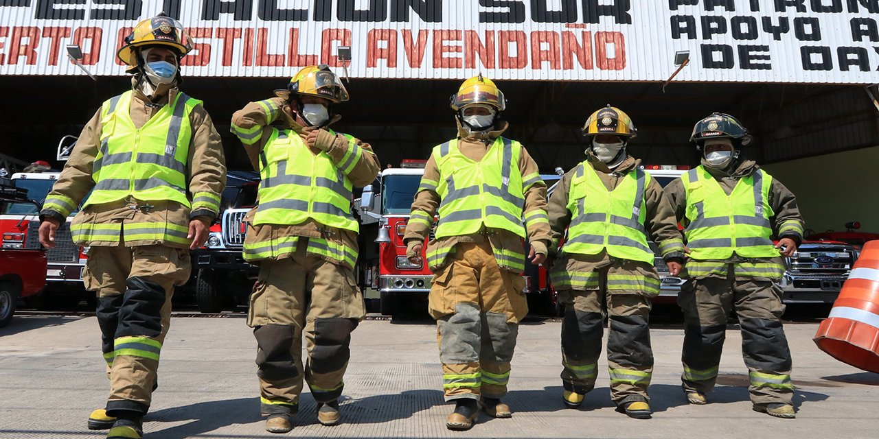 Laboran bomberos con equipos de hace 12 años