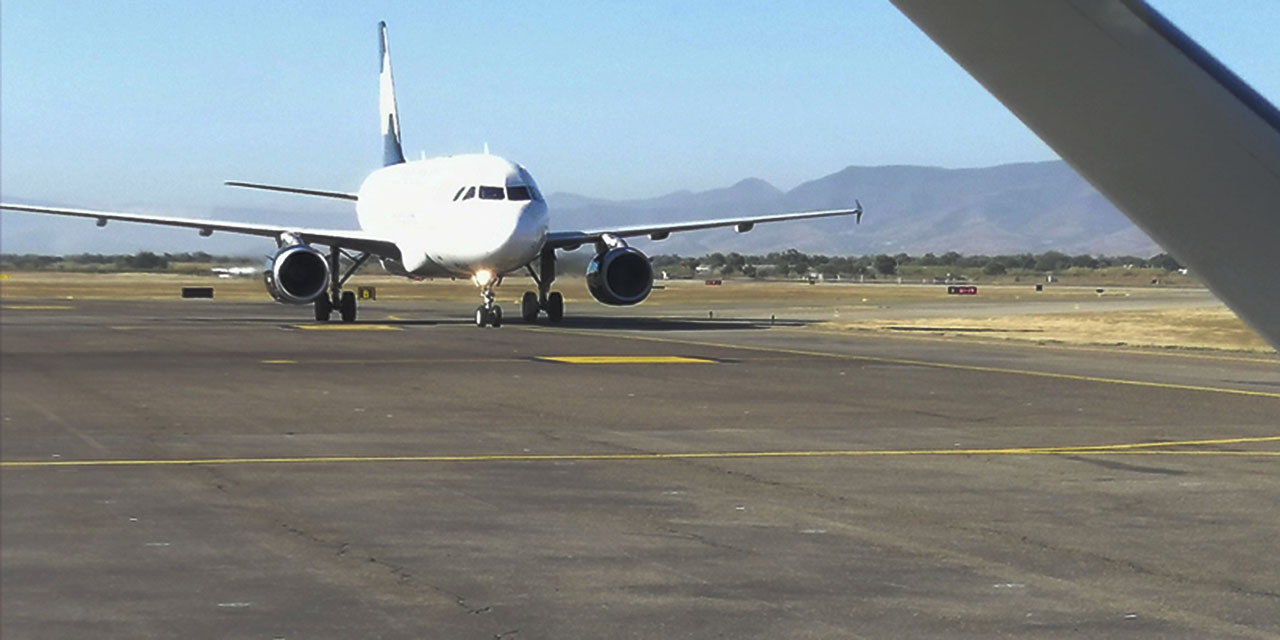 Aeropuerto de Oaxaca desvía vuelo por fuerte viento | El Imparcial de Oaxaca