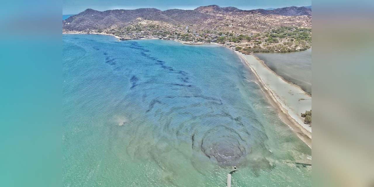 Derrame de hidrocarburo en la laguna de bahía La Ventosa | El Imparcial de Oaxaca