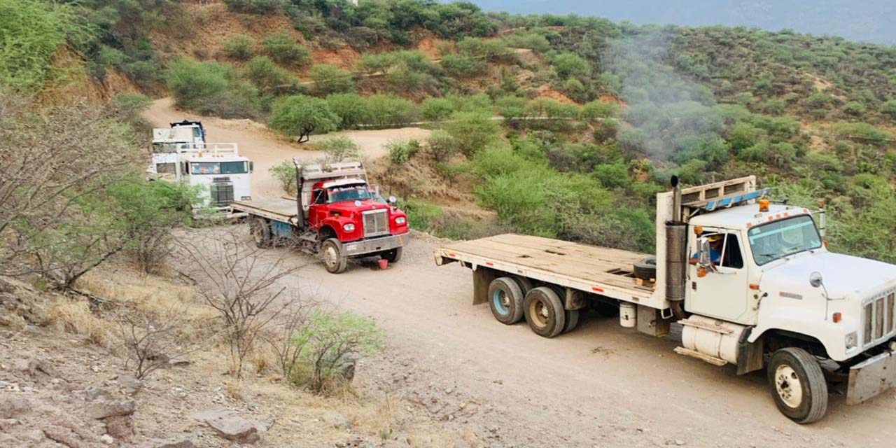 Colonos de Cuicatlán impiden la circulación de camiones pesados | El Imparcial de Oaxaca