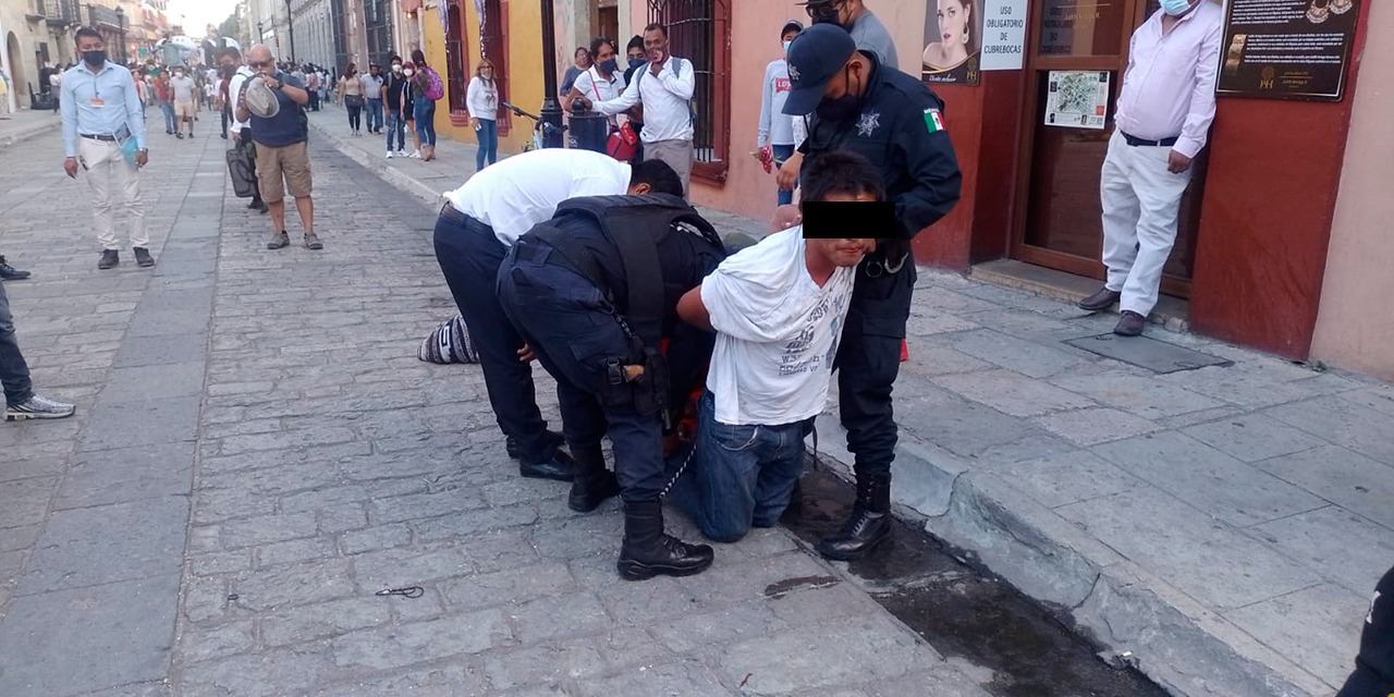 Manosea a turista y le dan su tunda | El Imparcial de Oaxaca