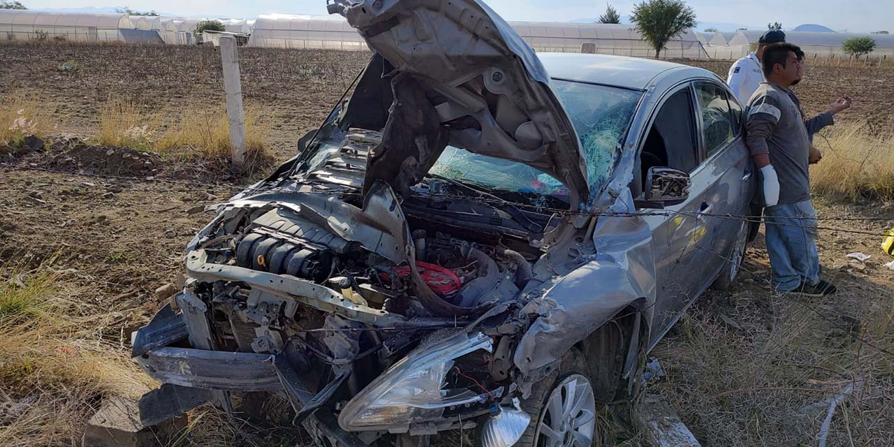Se sale del camino y choca contra objeto fijo