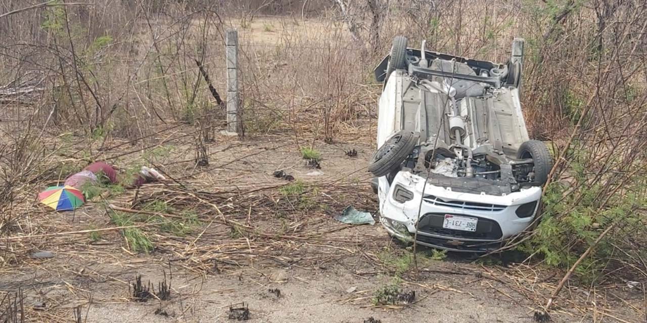 Fallece conductora en brutal volcadura | El Imparcial de Oaxaca