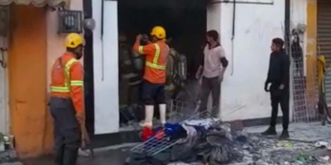Se incendia una tienda de ropa