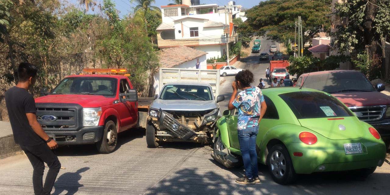 Falta de pericia provoca fuerte choque vehicular | El Imparcial de Oaxaca