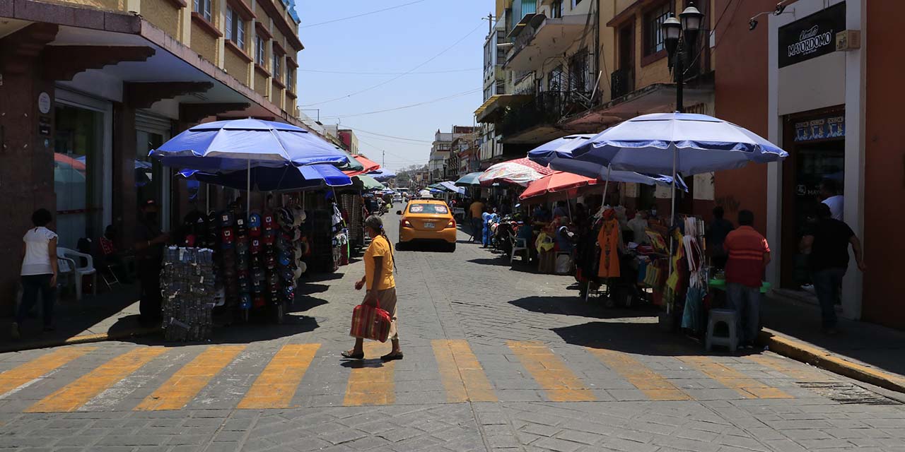 Exigen sancionar renta de espacios en la vía pública | El Imparcial de Oaxaca
