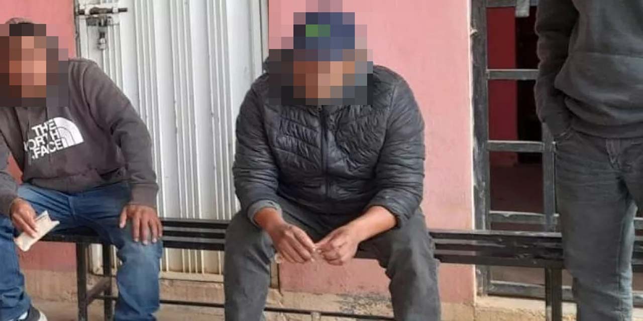 Habitantes de Peras, retenidos por un mes