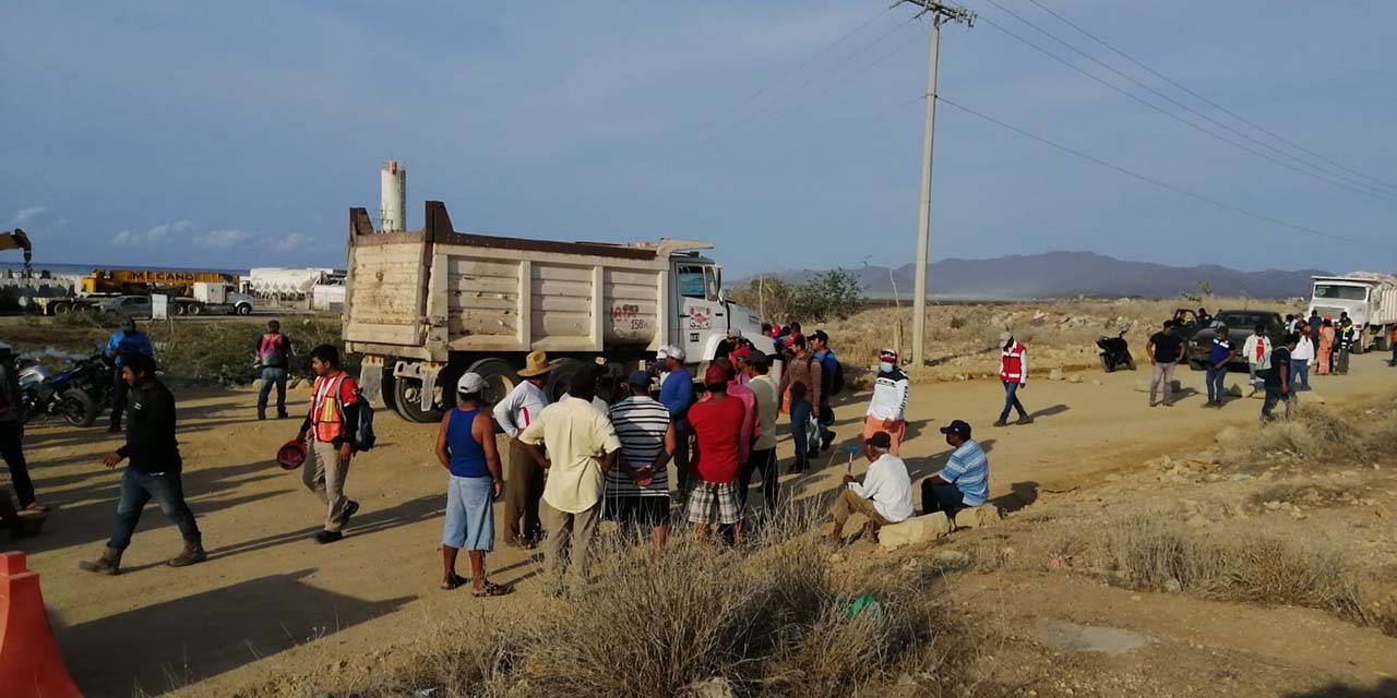 Nuevamente cierran acceso al rompeolas | El Imparcial de Oaxaca