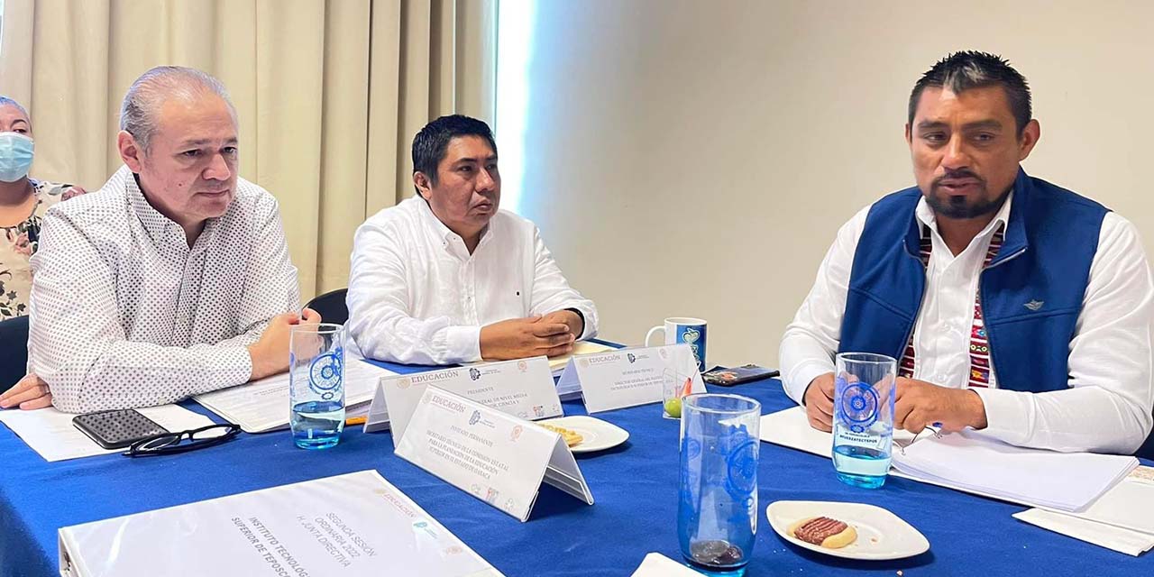 Exigen la destitución del director del Tecnológico de Teposcolula | El Imparcial de Oaxaca